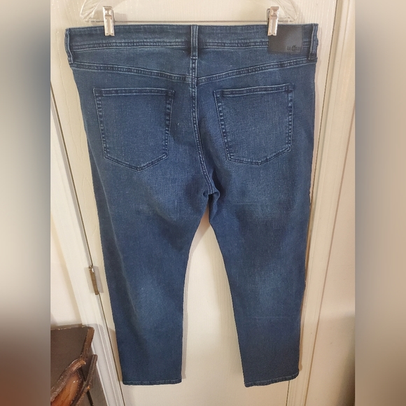 Liverpool Los Angeles Relaxed Straight Jeans - Picture 2 of 3